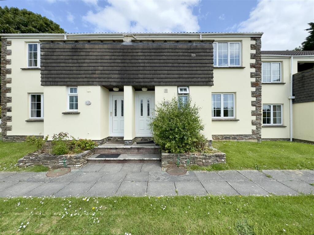 Main image of property: Carvynick Cottages, Summercourt