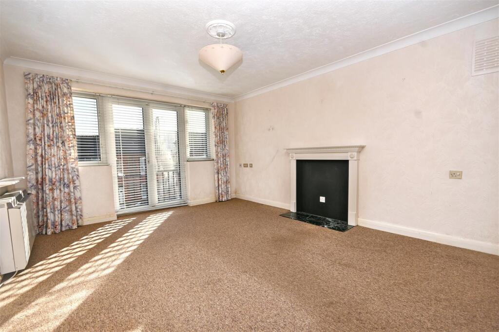 Apartment in Eastbourne, Little Chelsea, Upperton - View 2