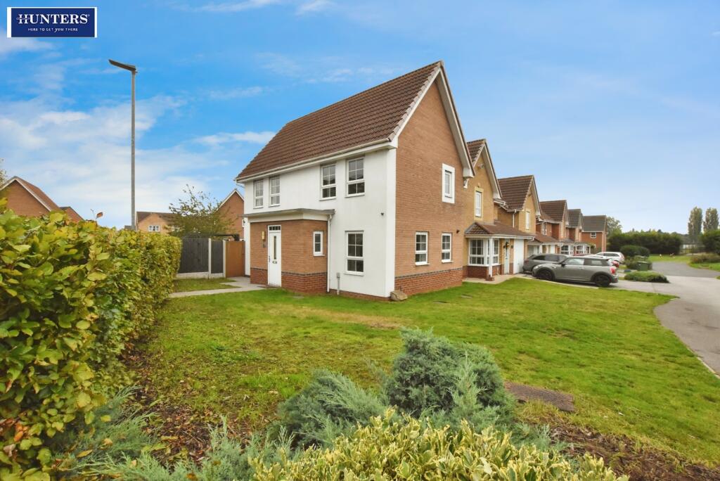 3-bed detached on Bishopdale Road, Scunthorpe, £225,000