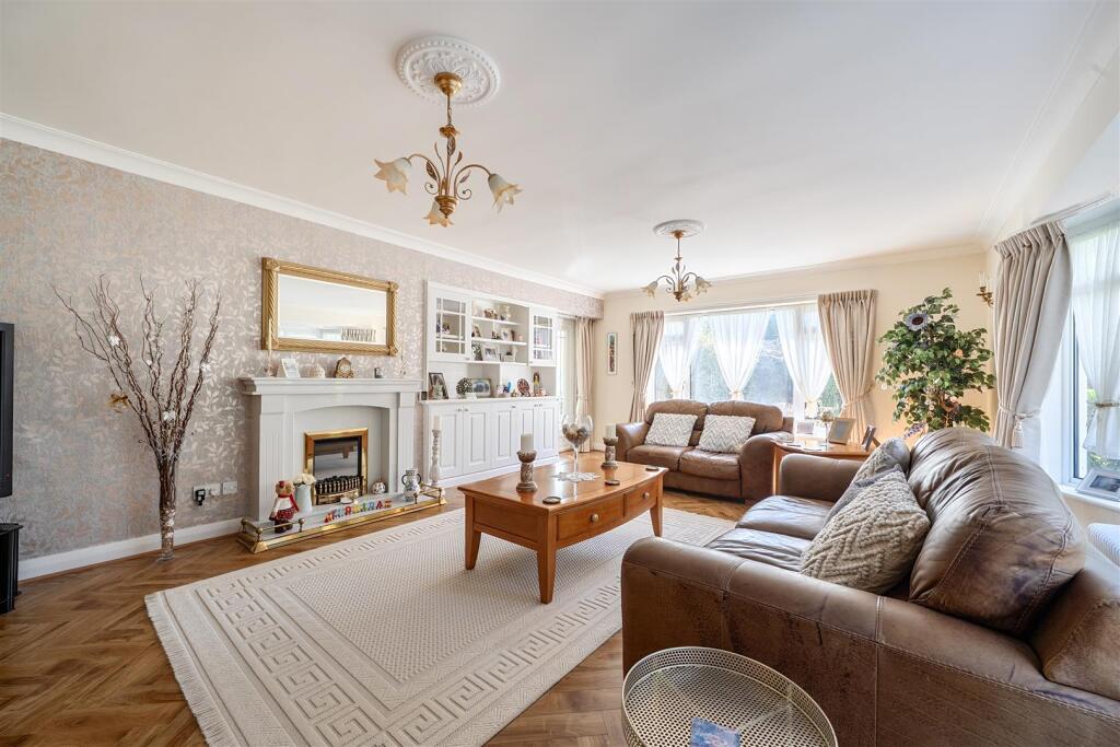House in Studley, Derry Hill and Studley - View 5