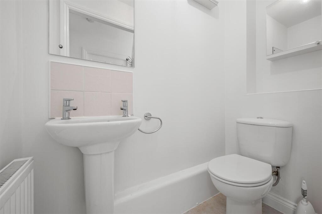 House in Stratford-on-Avon, Oversley Green, Alcester - More