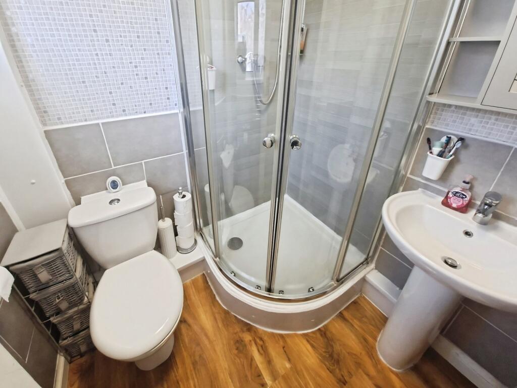 Barton Road, Nuneaton, Warwickshire, CV10 photo 4