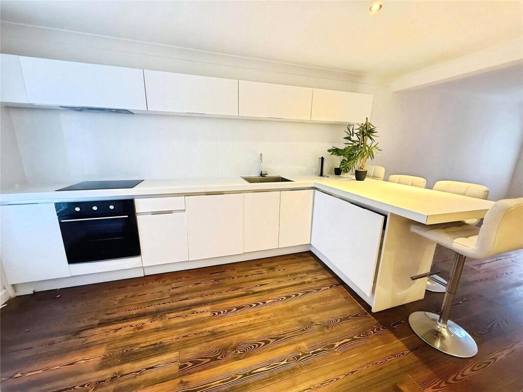 House in Portsmouth - View 2