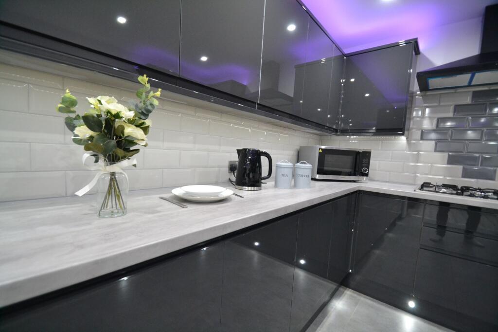 1 bedroom house share for rent