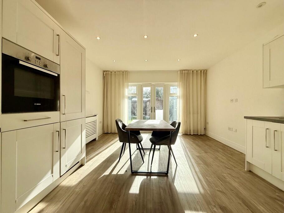 House in Milton Keynes, Whitehouse - View 2