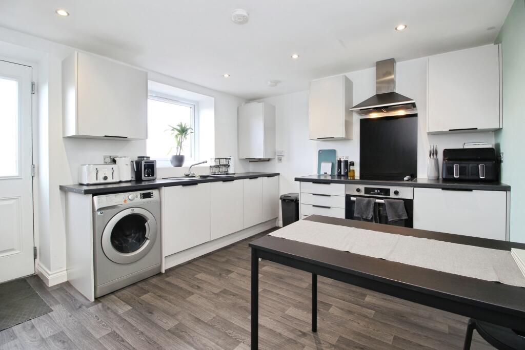 House in Barnsley, Athersley - View 3