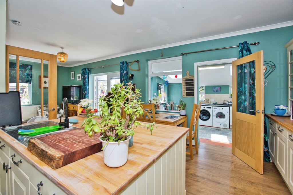 Additional image 8 of Danielsfield Road, Yeovil