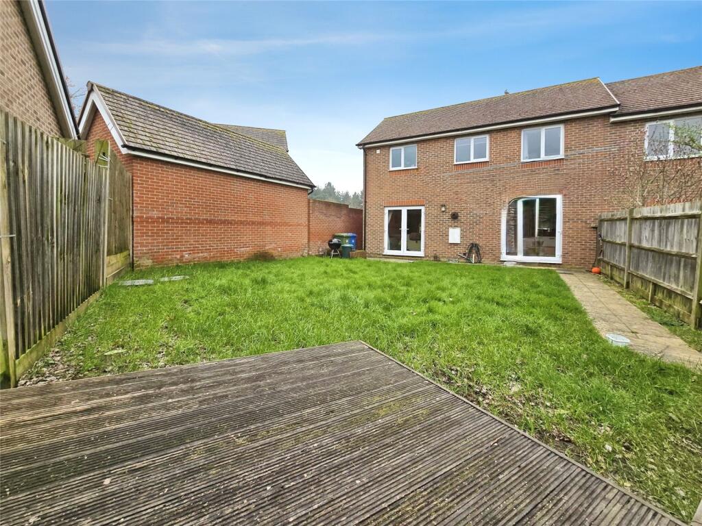 Falcon Way, Bracknell, Berkshire, RG12 photo 4