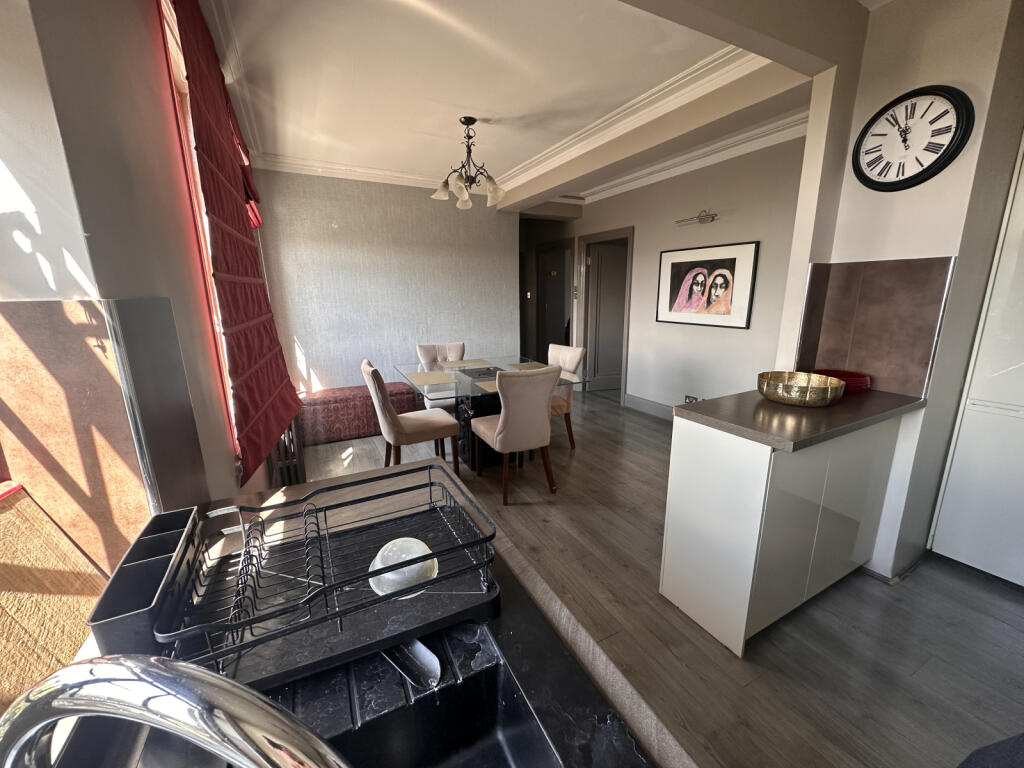 3 bedroom flat for rent
