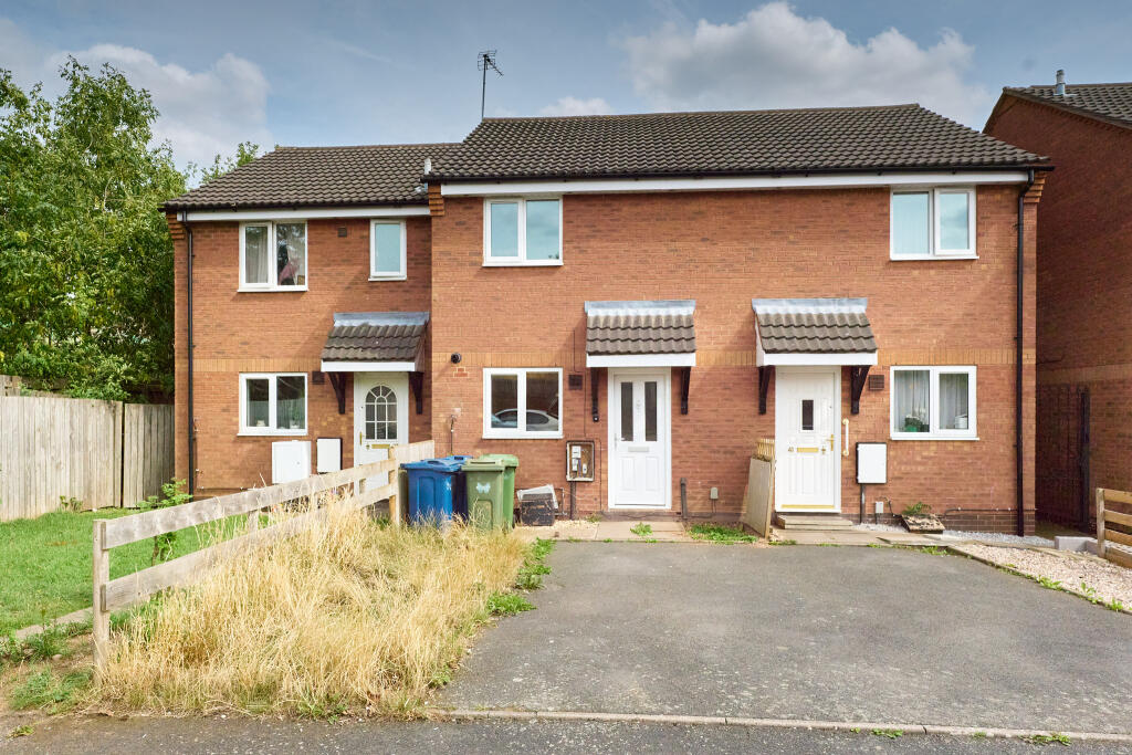 Main image of property: 39 Melrose Avenue, Western Downs, Stafford, Staffordshire ST17 9FY