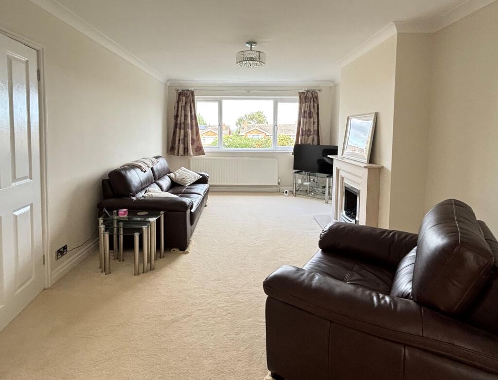 House in Gloucester - View 5