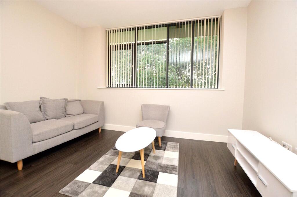 Apartment in Leeds - View 3