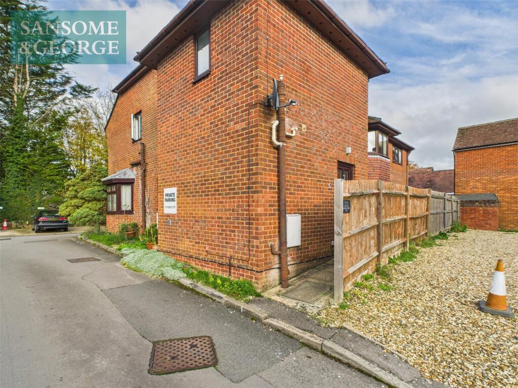 Main image of property: Phoenix Court, Kingsclere, Newbury, Hampshire, RG20