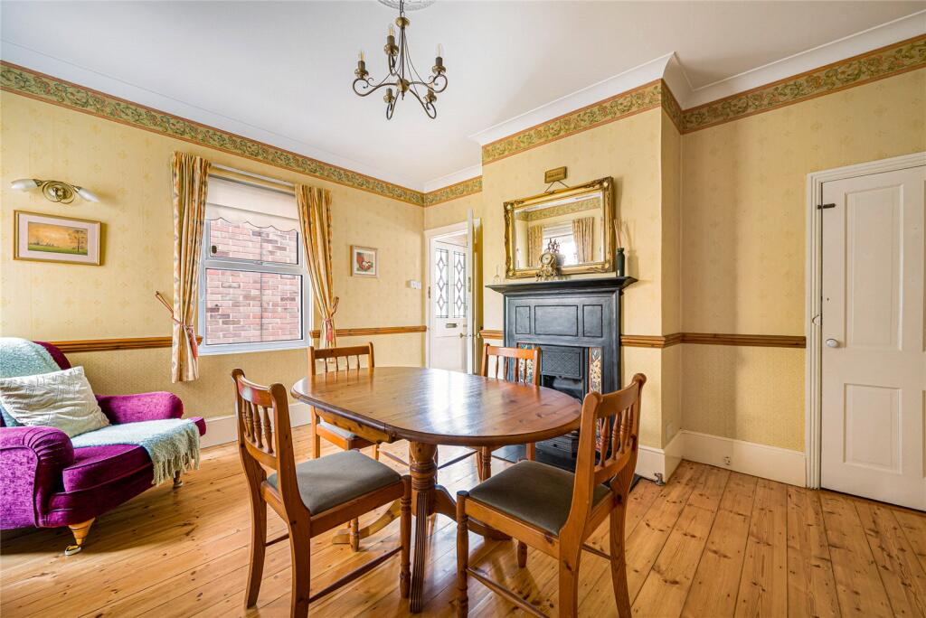 House in Dartford - View 5