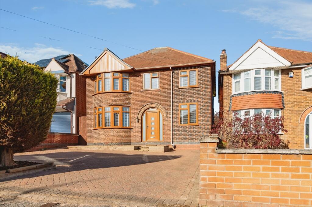 Main image of property: Cliff Road, Carlton, Nottingham, Nottinghamshire, NG4