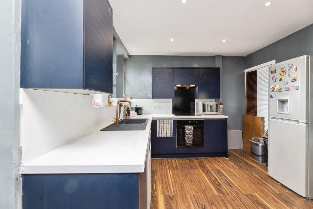House in Bradford, West Yorkshire - View 5
