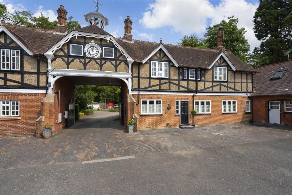 Main image of property: The Clock House, Watling Street, Little Brickhill