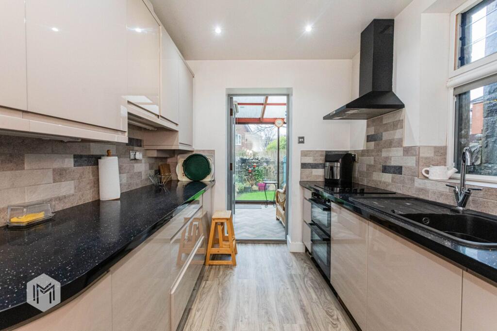 Cox Green Road, Egerton, BL7 photo 2