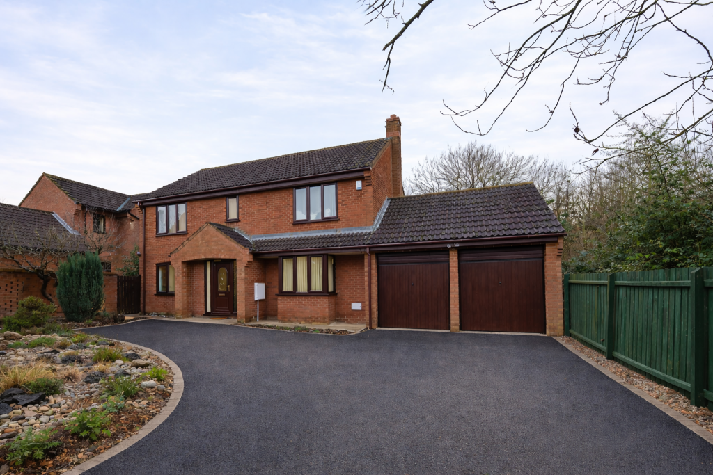 Main image of property: MK4 1ED Milton Keynes Furzton