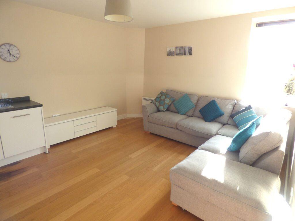 Main image of property: Victoria Apts, Victoria Rd,Altrincham WA14 1ET