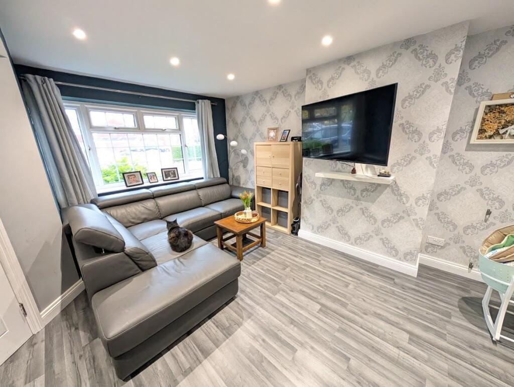 Wainbridge Crescent, Bristol, Gloucestershire photo 2