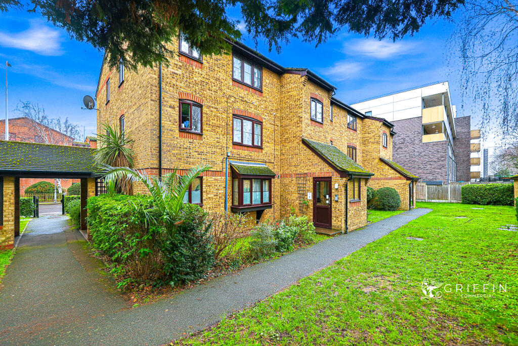 Main image of property: Wyvern House, Bridge Road, Grays, RM17