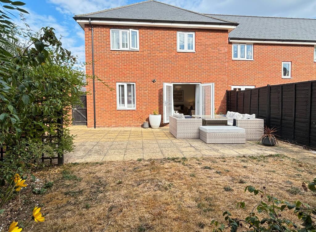House in Gloucester - View 5