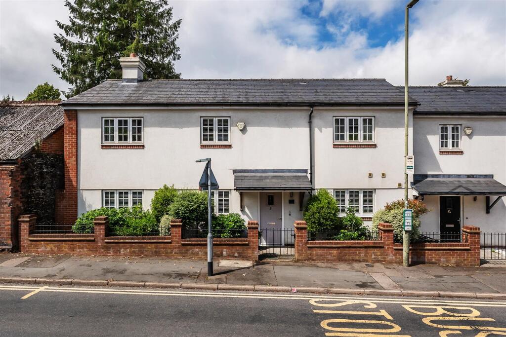 Main image of property: HORSHAM ROAD, DORKING, RH4