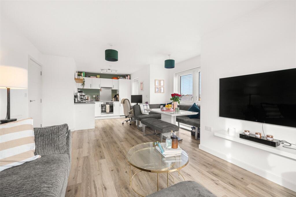 Bridle Road, Arborfield Green, Reading, Berkshire, RG2 photo 4