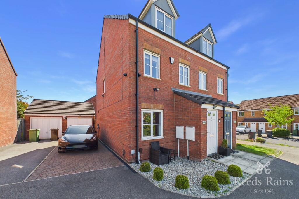 Main image of property: Settle Row, Morley, Leeds, West Yorkshire, LS27