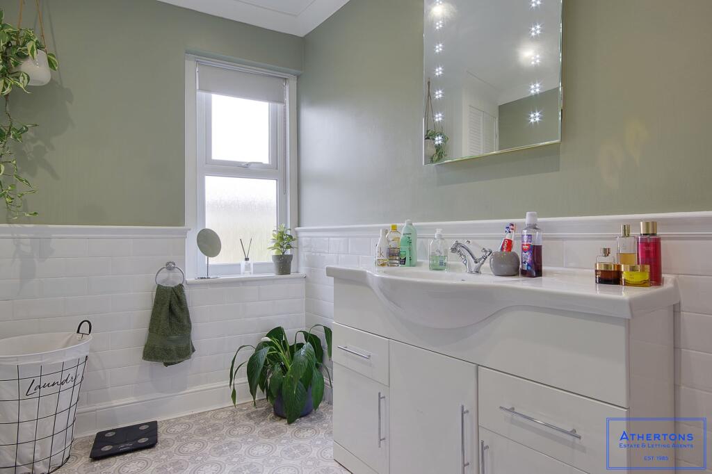 房产图片 23 - Maple Road, Heckford Park, Poole