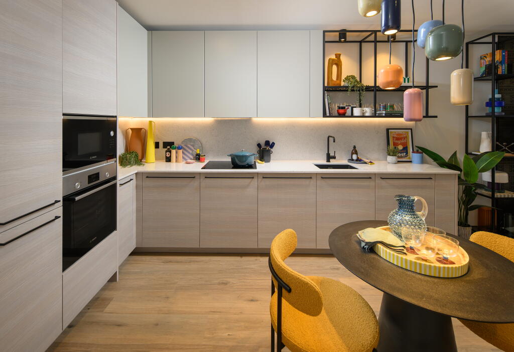 Main image of property: Heron Wharf, 
Leven Road, 
London, 
E14