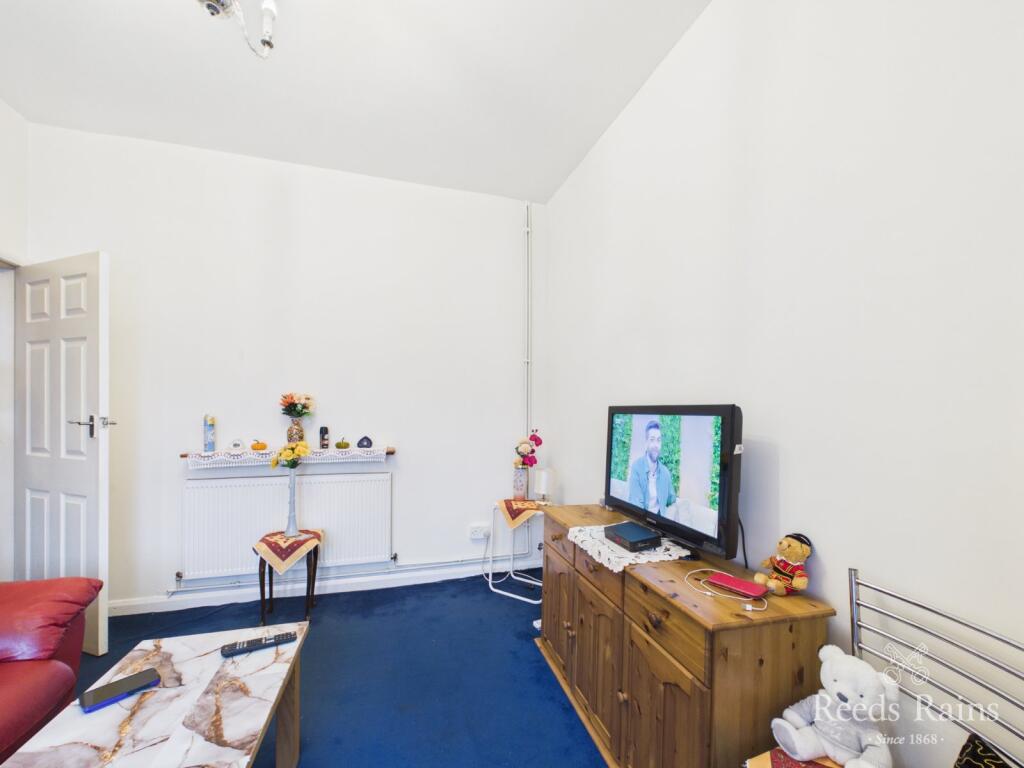 House in Hull - View 5