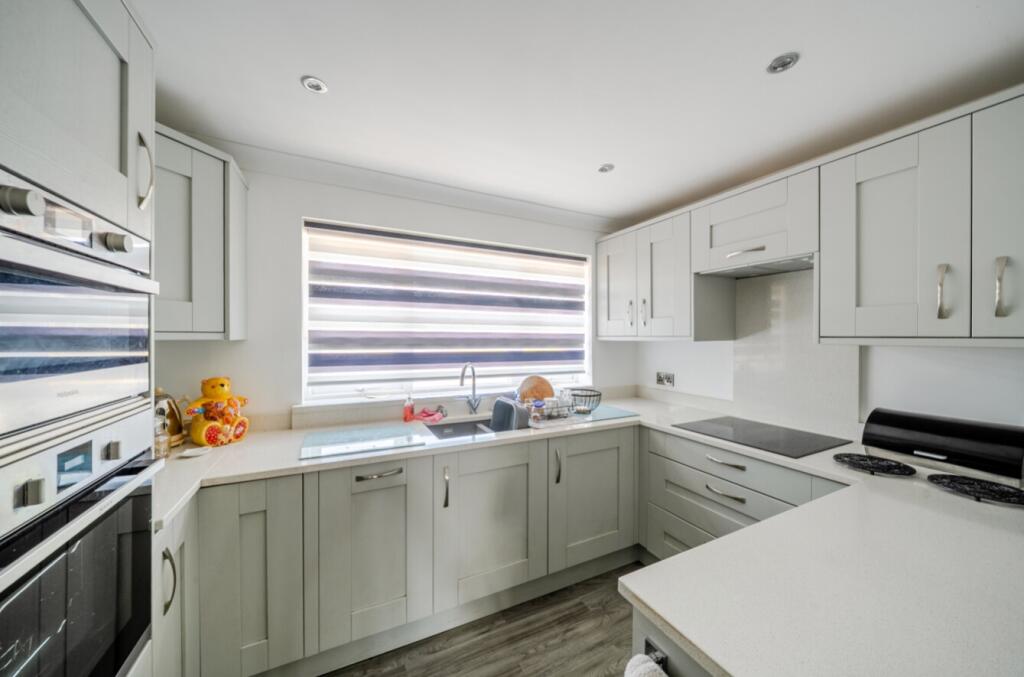 House in West Lindsey, Nettleham CP - View 3