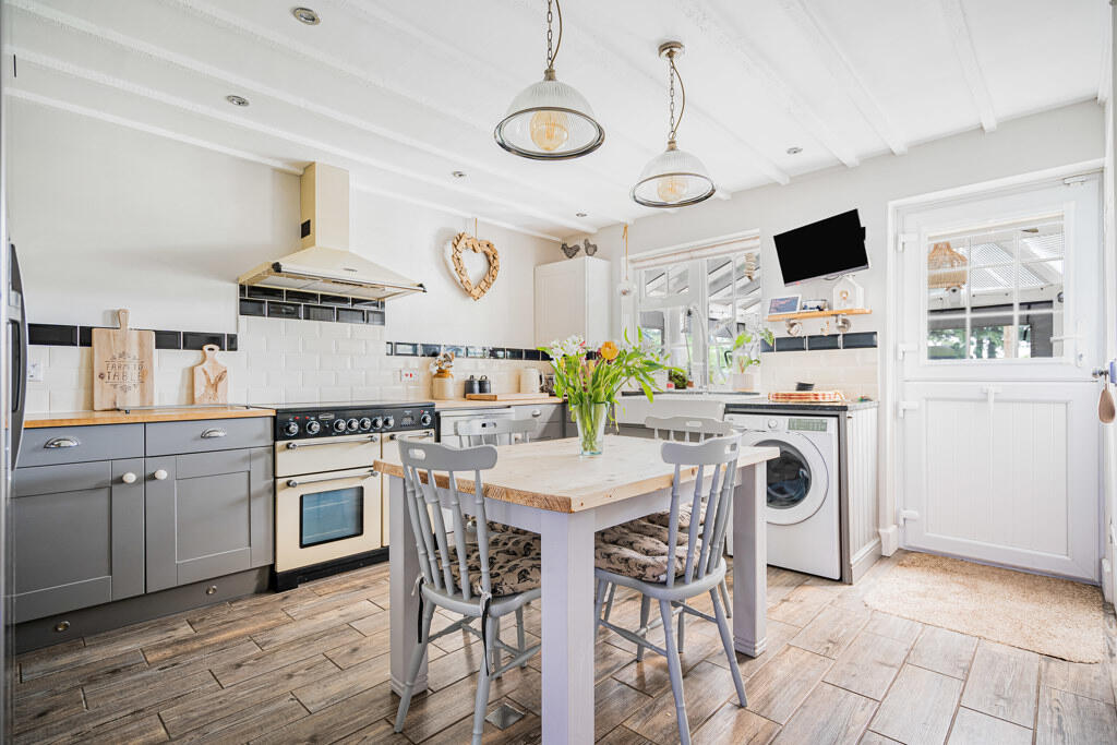 Apple Cottage, Pump Hill, Brent Pelham, Buntingford, Hertfordshire, SG9 0HQ photo 4