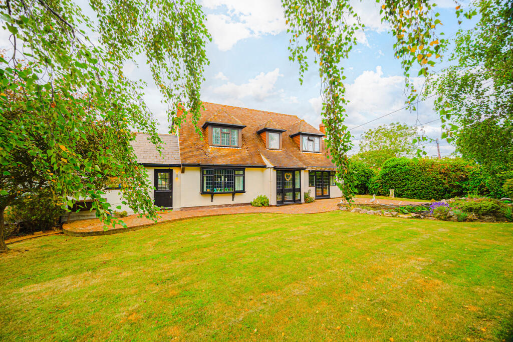 Main image of property: Lark Hill Road, Rochford, SS4