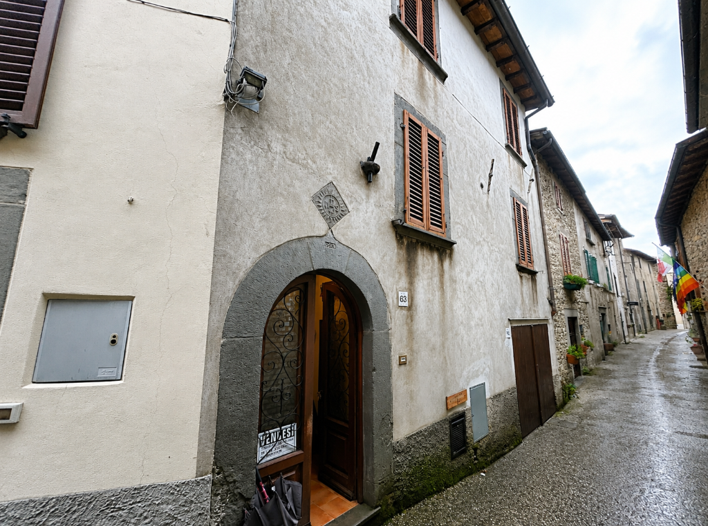 Main image of property: Coreglia Antelminelli, Lucca, Tuscany