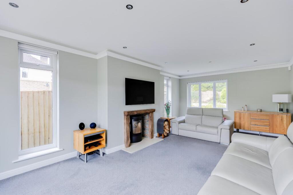 4 Is Y Coed, Wenvoe, CF5 6DL photo 4