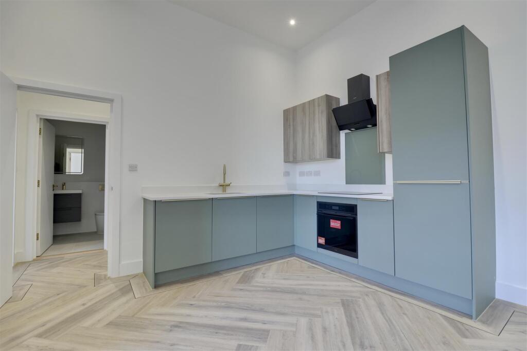 Apartment in Portsmouth - View 4