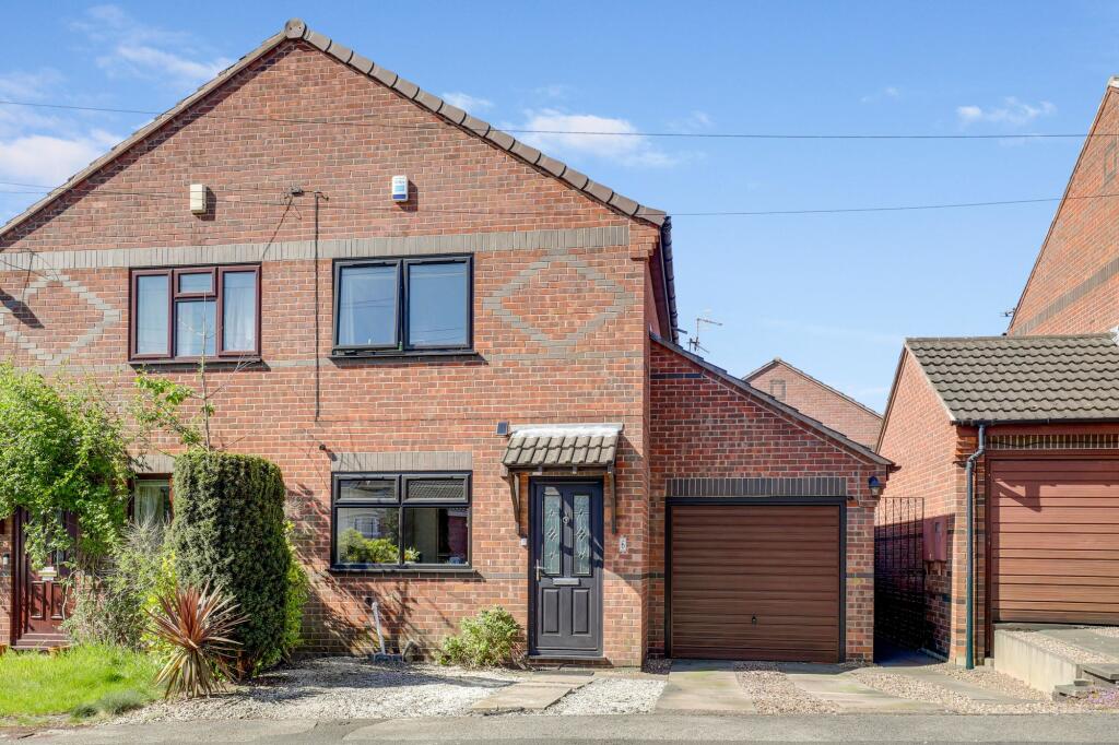 Main image of property: Hotspur Close, Nottingham, NG6