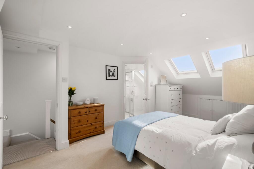 Apartment in London - More