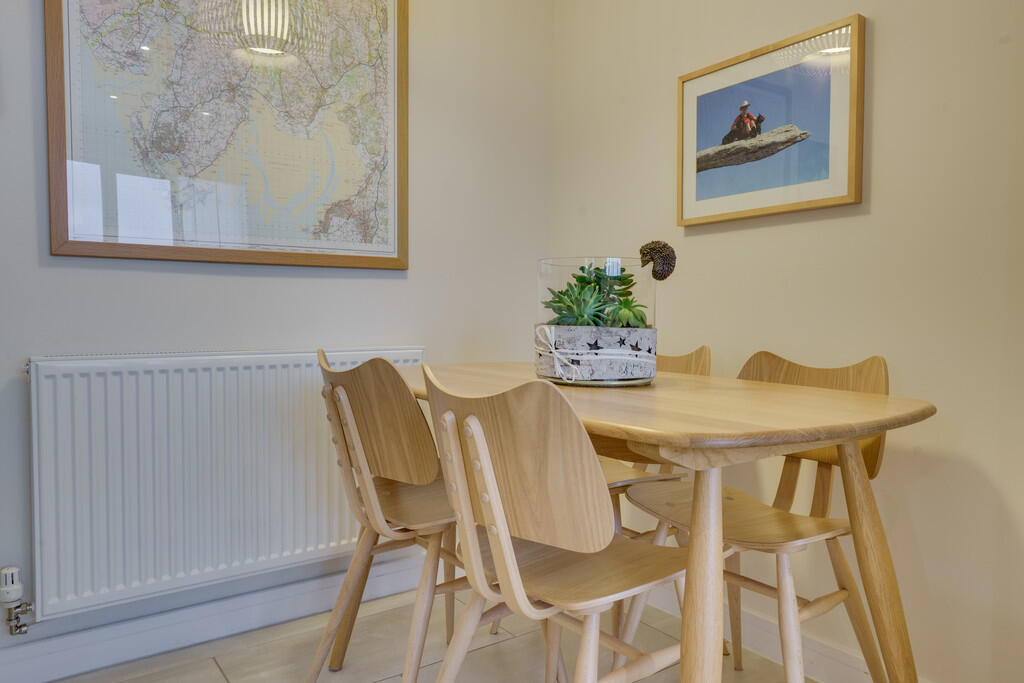 Berry Bank House, 15 Oversands View, Grange-over-Sands, Cumbria, LA11 7EW photo 4