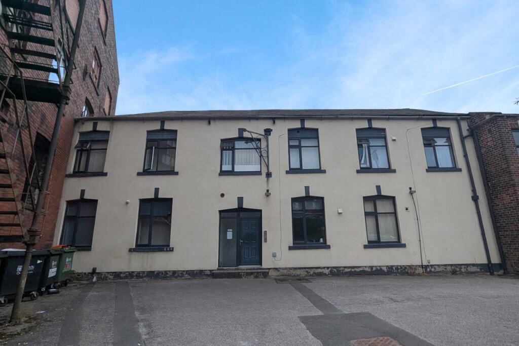 353 Tong Road, ., Leeds, West Yorkshire, LS12 4QG photo 2