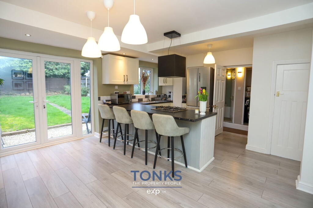 House in Dudley, West Midlands - View 2