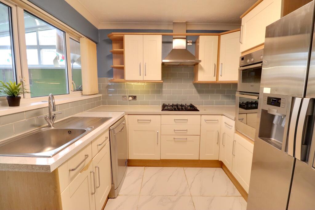 Ireland Way, Waterlooville photo 3