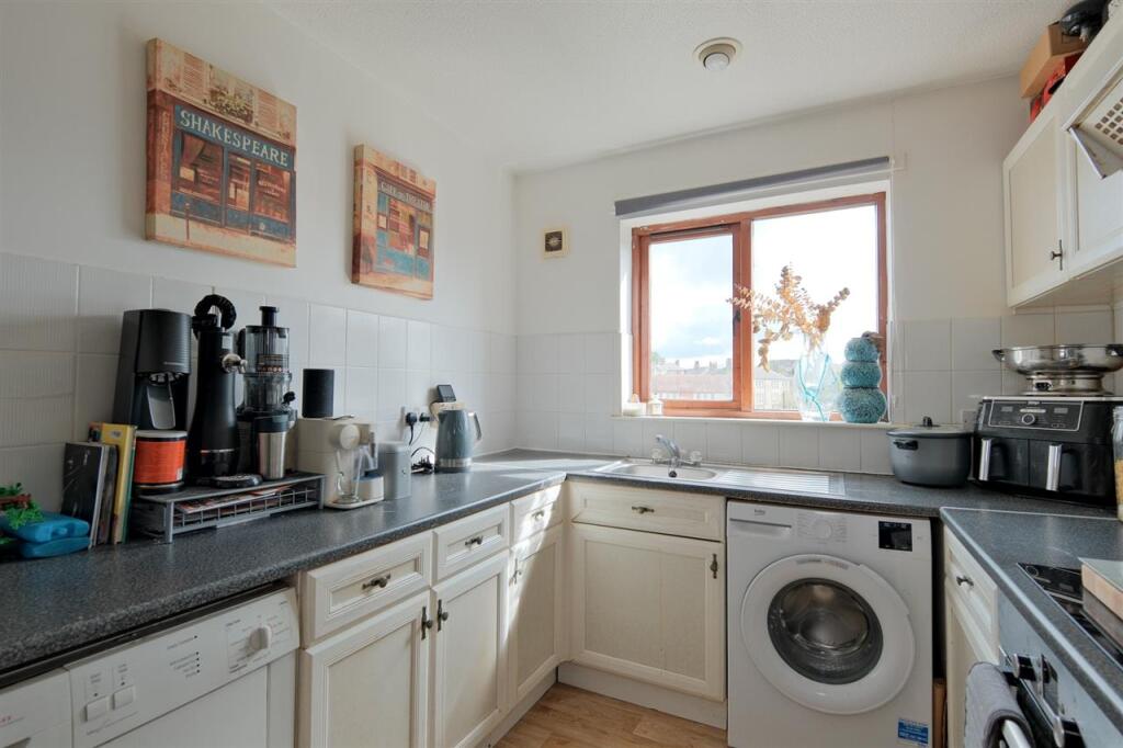 Apartment in Hamilton, Barncluith, Low Waters - View 5