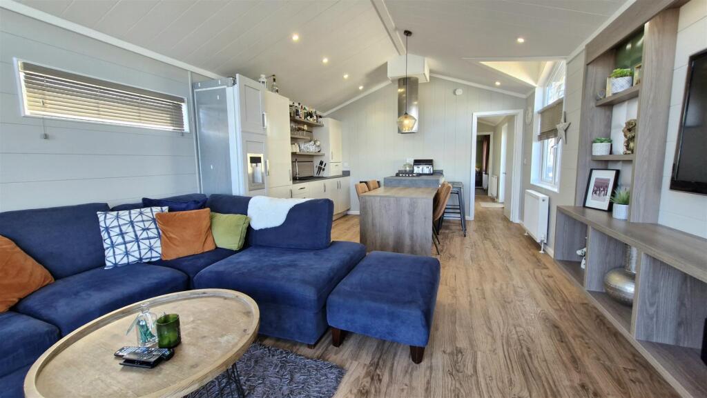 House in Peterborough - View 2