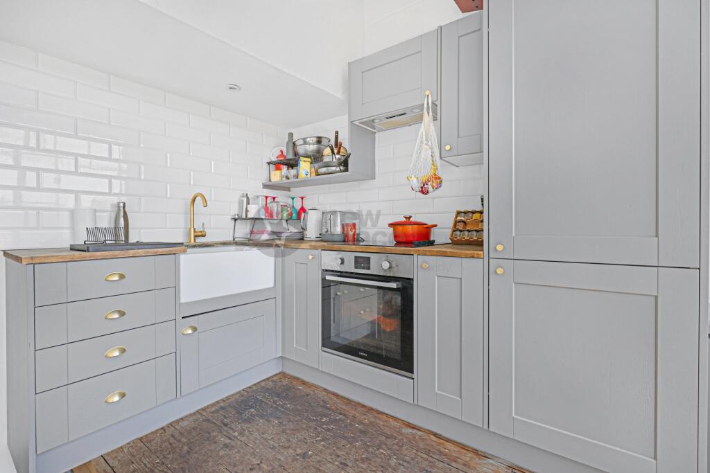 Apartment in London - More