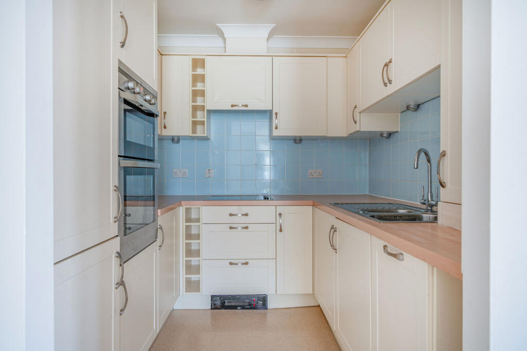 Main image of property: Vivary House, KInglake Drive, Taunton, TA1