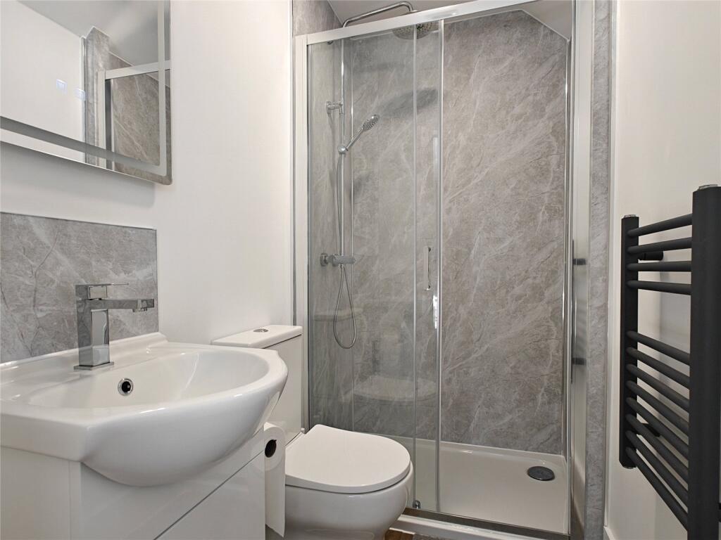 House in Guildford, Surrey - View 3